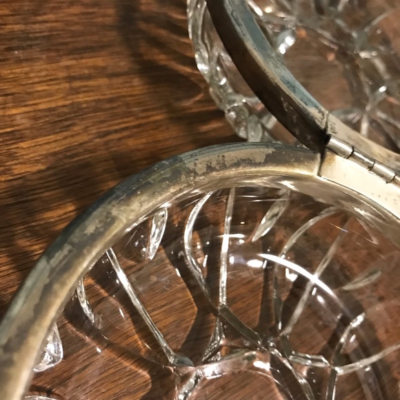 Vintage Glass Hinged Jewelry Trinket Box With Bow Accent - Picture 7 of 8